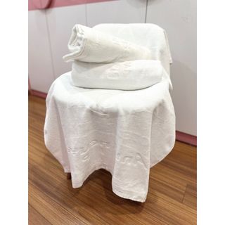 Khăn tắm Trắng khách sạn Logo siêu dầy 520g, KT 70x140cm