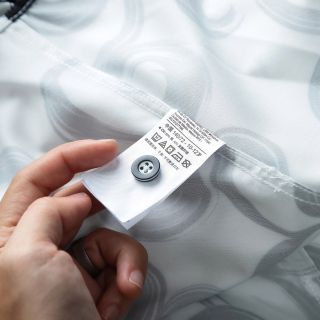 SM nam shirt.  Chất cotton lụa . Mền . Mịn . Thoáng mát . In hoạ tiết nổi bật .