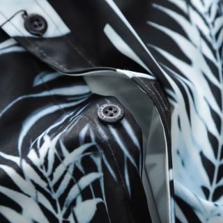 SM nam shirt.  Chất cotton lụa . Mền . Mịn . Thoáng mát . In hoạ tiết nổi bật .