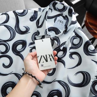 SM nam shirt.  Chất cotton lụa . Mền . Mịn . Thoáng mát . In hoạ tiết nổi bật .