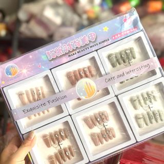 (HĐ) LỐC 12 HỘP 12 MÓNG TAY ĐÁ KÈM KEO, MẪU ĐẸP