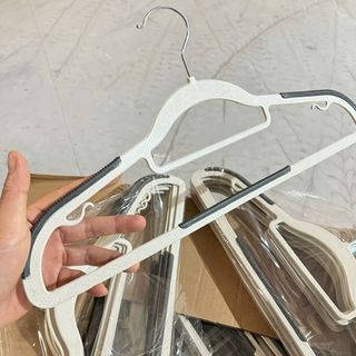 Móc quần áo chống trượt F8 (hàng nặng - T200)