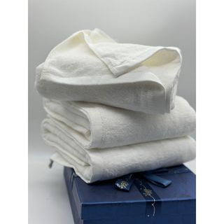 Khăn Trắng Gấp Thiên Nga Cho Khách Sạn, kt 70x140cm_420g