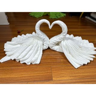 Khăn trắng chuyên gấp thiên nga cho tiệc cưới và khách sạn, kt 65x130cm, 260g