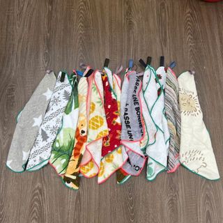 Set 2 chiếc khăn lau cotton cao cấp có móc treo 30x30cm