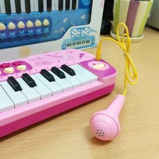 Đàn piano mini cho bé, Đàn kèm mic cho bé có đèn và nhạc cho bé hát karaoke