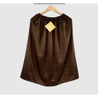 Váy quây spa lụa cao cấp, chất vải mát, dày dặn, chun chắc chắn, sẵn nhiều màu