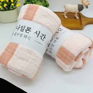 Khăn Tắm Lông Cừu Kẻ, Viền To, KT 70x140cm Nặng 350g