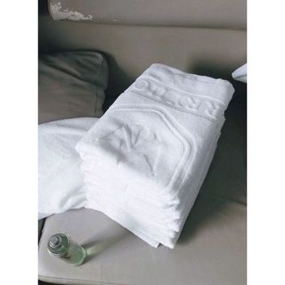 Khăn tắm khách sạn 70x140cm (khăn có logo), 350-400g