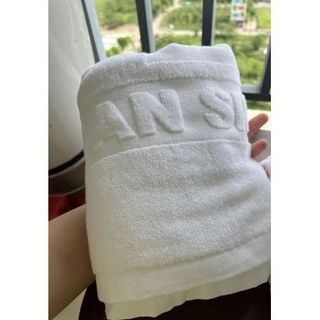 Khăn Tắm Trắng Khách Sạn 70x140cm (khăn có logo), Hàng 500g