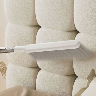 Bàn chải lông mềm cán dài giá sỉ – chổi quét bụi giường, sofa, quần áo, nội thất sạch nhanh