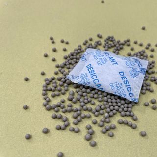 Top 5 Lợi Ích Bất Ngờ Của Hạt Hút Ẩm Clay Bạn Cần Biết