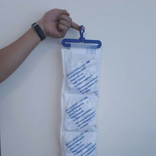 Giải Pháp Tuyệt Vời: 5 Lợi Ích Của Dây Treo Hút Ẩm Container