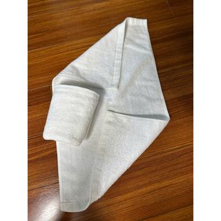 Khăn mặt trắng Mỏng nhỡ cỡ (+- 25->30x50cm)