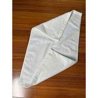 Khăn mặt trắng Mỏng nhỡ cỡ (+- 25->30x50cm)