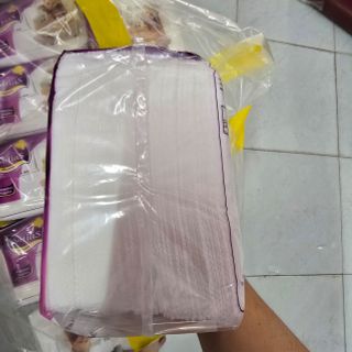 KHĂN GIẤY VUÔNG EMOS. Hàng loại 330*330 . 50-55 Tờ