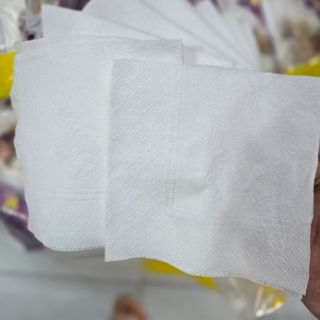 KHĂN GIẤY VUÔNG EMOS. Hàng loại 330*330 . 50-55 Tờ