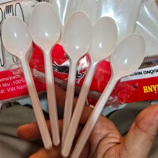 Thìa nhựa muỗng nhựa dùng 1 lần màu trắng 15cm sữa cao cấp dùng cho quán ăn[100 cái/bịch]