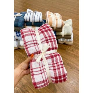 Set 2 khăn tắm MJ kẻ Ngẫu Nhiên