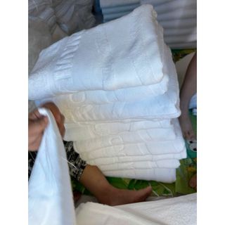 Combo 10 Khăn Tắm Trắng Sợi CD, Sợi Se Đẹp, KT 65x135cm, Nặng 250g