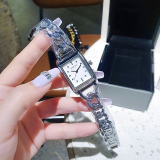 SĂN SALE LỚN ĐỒNG HỒ NỮ THỜI TRANG GUCHI DÂY LẮC MẶT CN