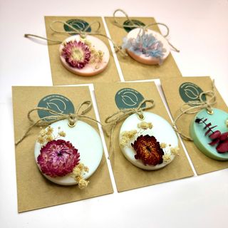 SÁP THƠM TREO PHÒNG THỦ CÔNG – 100% SÁP SẠCH & TINH DẦU THIÊN NHIÊN, NHẬN THIẾT KẾ THEO YÊU CẦU