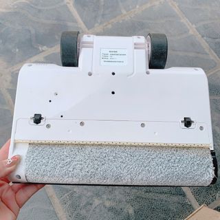 Máy hút bụi & lau nhà cầm tay thông minh Skyworth H5