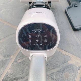 Máy hút bụi & lau nhà cầm tay thông minh Skyworth H5