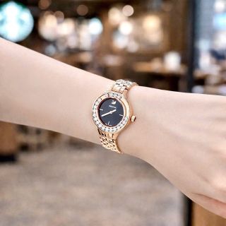 SWAROVSK 𝐋𝐨𝐯𝐞𝐥𝐲 𝐂𝐫𝐲𝐬𝐭𝐚𝐥𝐬 𝐖𝐚𝐭𝐜𝐡 𝟑𝟏𝐦𝐦