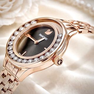 SWAROVSK 𝐋𝐨𝐯𝐞𝐥𝐲 𝐂𝐫𝐲𝐬𝐭𝐚𝐥𝐬 𝐖𝐚𝐭𝐜𝐡 𝟑𝟏𝐦𝐦