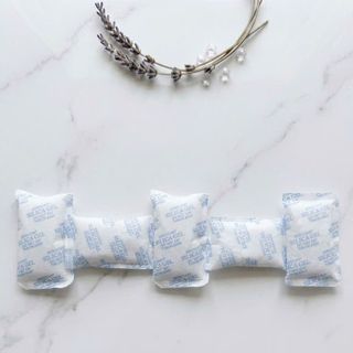 Gói Hút Ẩm Silica Gel 50g Yến Anh – Chống Ẩm Hiệu Quả, Bảo Vệ Hàng Hóa Tối Ưu