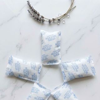 Gói Hút Ẩm Silica Gel 50g Yến Anh – Chống Ẩm Hiệu Quả, Bảo Vệ Hàng Hóa Tối Ưu