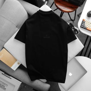 Áo thun nam Logo Basic . Chất liệu cotton 4 chiều co giãn mềm mịn, thoải mái khi mặc.