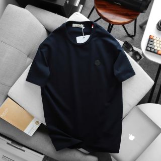 Áo thun nam Logo Basic . Chất liệu cotton 4 chiều co giãn mềm mịn, thoải mái khi mặc.