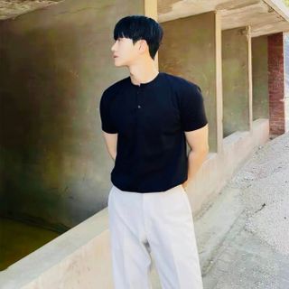 Áo đen cổ tàu thun bao xịn mặc bao mát