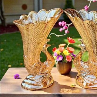 BÌNH CẮM HOA THUỶ TINH VÀNG HÌNH CON CÔNG 27CM (T15)