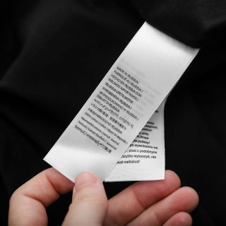 Áo Moncler.  Chất vải cotton 4 chiều mịn mướt.  Logo sắc nét xịn xò.