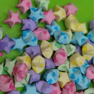 Ngôi sao giấy sale 300₫ có nhiều mẫu