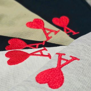 Jogger Ami Basic Terry nam. Full tem tag nhãn xịn, Thân trước thêu Logo ngực sắc nét, nổi bật.