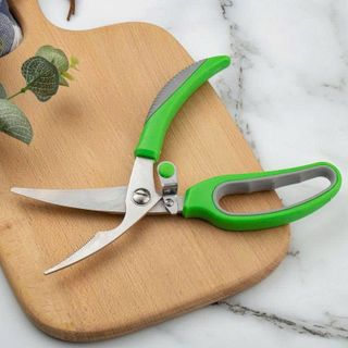 KÉO CẮT GÀ CÓ ĐỆM TAY SILICON 228