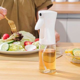 CHAI XỊT DẦU ĂN 200ML