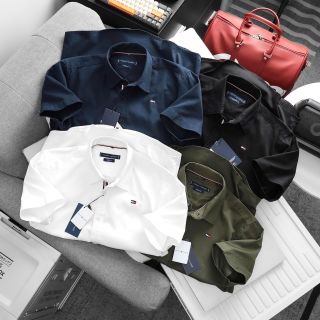 Mẫu sơmi với chất vải cotton mịn co giãn nhẹ thoáng mát.