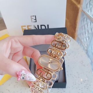 SĂN SALE ĐỒNG HỒ NỮ CAO CẤP FENDY MẶT CHỮ NHẬT NGANG DÂY LẮC LOGO VIỀN HỘT