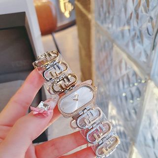 SĂN SALE ĐỒNG HỒ NỮ CAO CẤP FENDY MẶT CHỮ NHẬT NGANG DÂY LẮC LOGO VIỀN HỘT