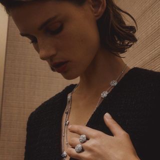 ĐỒNG HỒ NỮ CAO CẤP CHANEU PREMIERE LẮC XÍCH MẶT CN