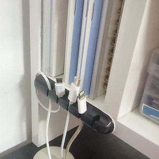Kẹp Cố Định Dây Sạc Sắp Xếp Bàn Làm Việc, Đế Dán Kẹp Cáp Chuột Bàn Phím Tai Nghe Laptop Máy Tính Cao Cấp