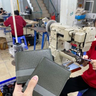 Ví Taiga phối xám – Tối giản nhưng cực kỳ sang