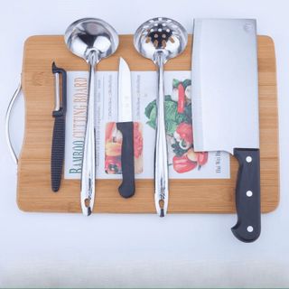 Thớt Tre Kháng Khuẩn An Toàn, Chống Nấm Mốc, Loại Có Móc Treo Inox Cao Cấp