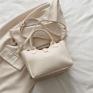 Túi xách nữ kẹp nách đeo chéo khóa xoay da gạo tặng kèm tag gấu K763