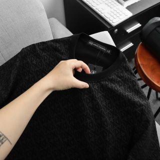 Áo thun nam. Vải in Tuyến tính sắc nét, 100% cotton 4 chiều, mềm mịn, thấm hút mồ hôi cực tốt.